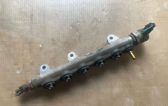 Nissan Qashqai Fuel main line pipe 0445214155 8200842432 0281002800