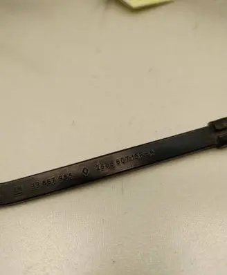 Opel Vivaro Front wiper blade arm 288860715R 288812359r