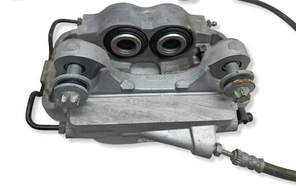 BMW X3 G01 Front brake caliper 6883734 34116871584 34116883484