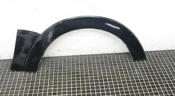 Mitsubishi Pajero Rear arch trim