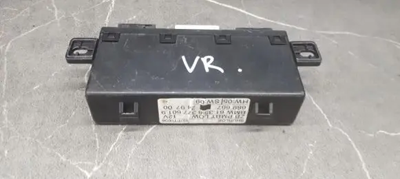 BMW 5 E39 Door control unit/module 8377601