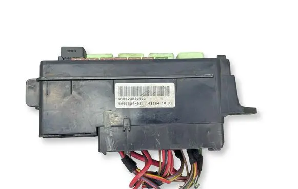 Mini One - Cooper R50 - 53 Fuse module 14266410 010323250603 4266410