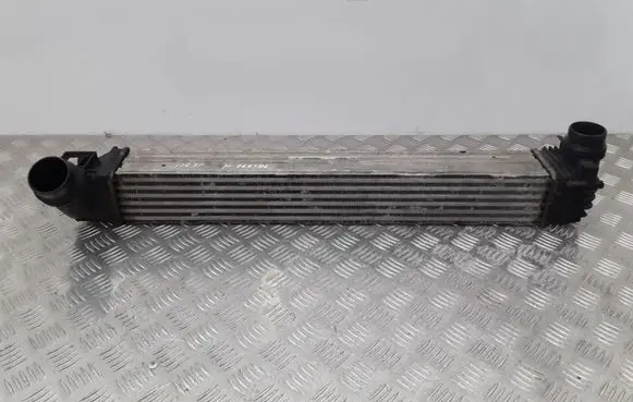 Renault Megane III Intercooler radiator IA145208 M135405