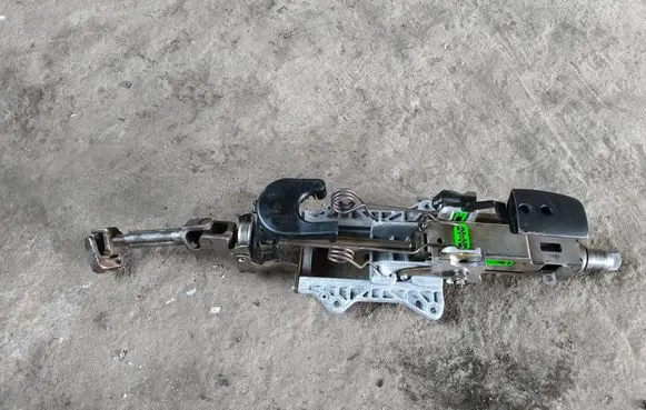 Volkswagen Golf V Steering wheel axle 1K1419502P SS0403113002