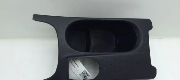Cup holder front