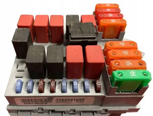 Peugeot Boxer Fuse module 1388601080