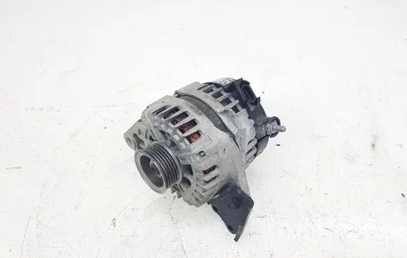 Hyundai Tucson TL Generator/alternator 373002E820 2624670