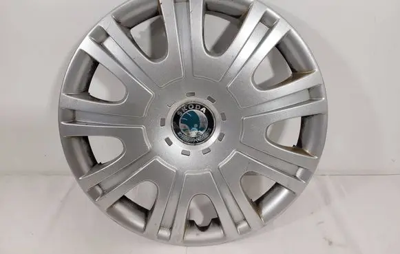 Skoda Octavia Mk2 (1Z) R15 wheel hub/cap/trim 1Z0601147E