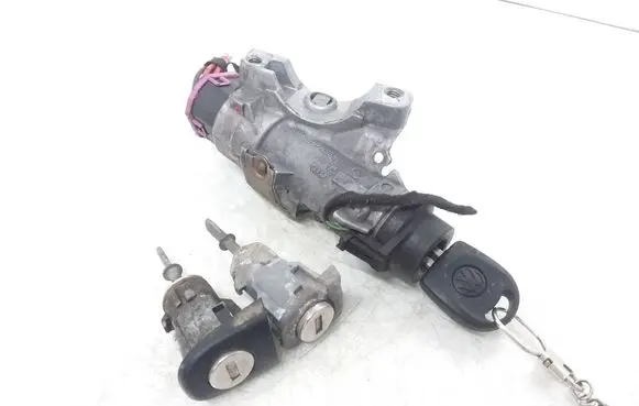 Volkswagen Polo IV 9N3 Ignition lock 4B0905851Q