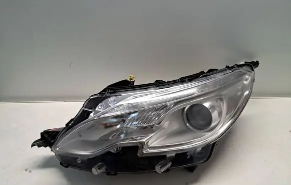 Peugeot 2008 I Headlight/headlamp 9677809980