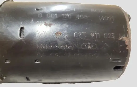 Volkswagen Golf V Starter motor 0001120408 02T911023