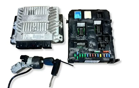 Citroen C4 I Picasso Engine ECU kit and lock set 9661642180 9664287480 5WS40615AT
