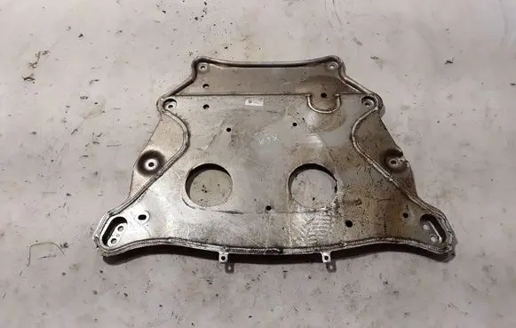 BMW X6 G06 Engine splash shield/under tray 8091162
