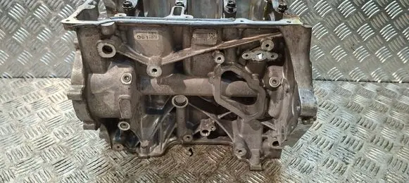 Opel Astra K Engine block S27635847 55512999 LIH