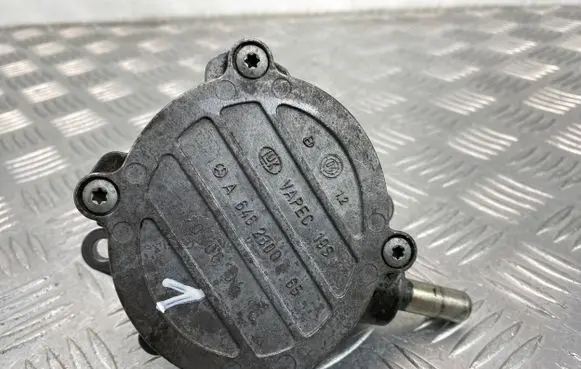 Vacuum pump
