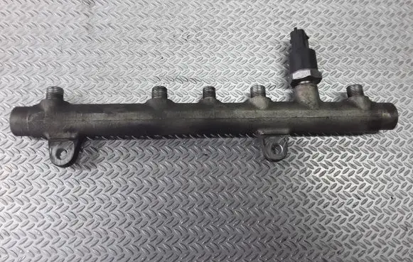 Renault Scenic I Fuel main line pipe 7700111013