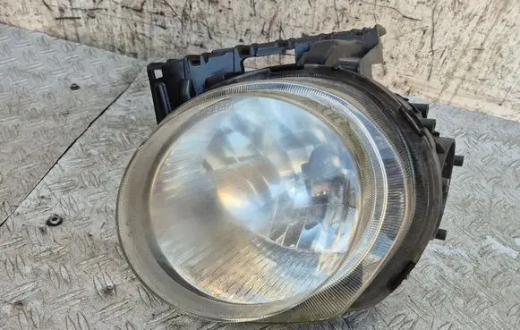 Nissan Juke I F15 Headlight/headlamp HCR660