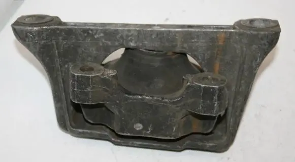 Ford Focus Engine mount bracket 326C43