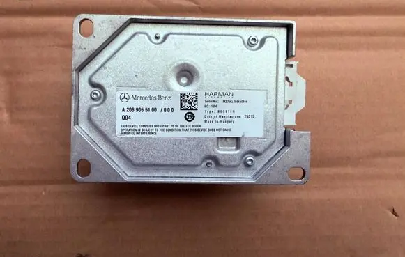 Mercedes-Benz GLA H247 Sound amplifier A2069055100