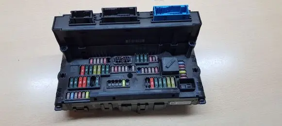 BMW 5 F10 F11 Fuse box set 9252815 9284282