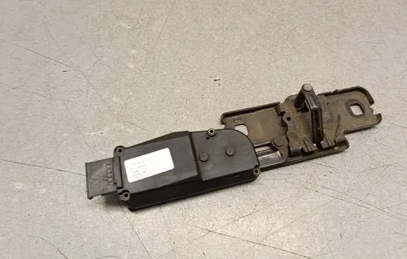 Audi A4 S4 B8 8K Tailgate/trunk/boot lift motor 4F9827383G 010714 0135075