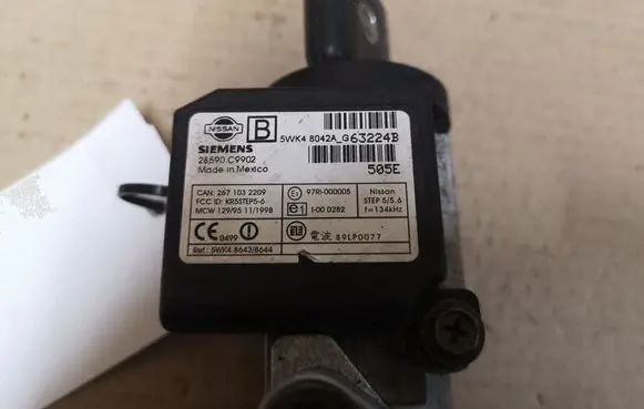 Nissan X-Trail T30 Ignition lock 5WK48042AG 63224B 28590C9902