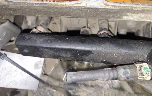 Citroen C5 Fuel main line pipe