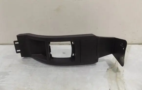 Volkswagen Polo Center console