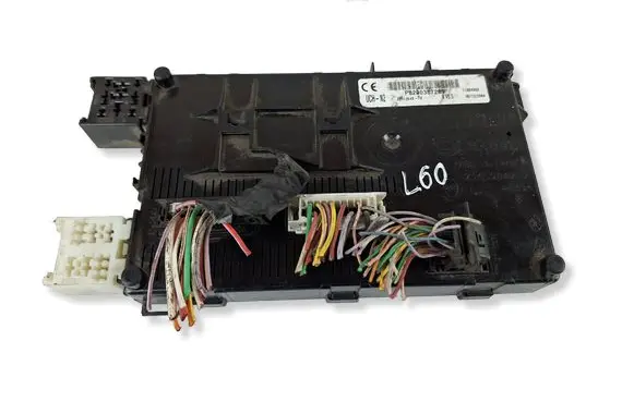 Renault Clio III Other control units/modules P8200387289