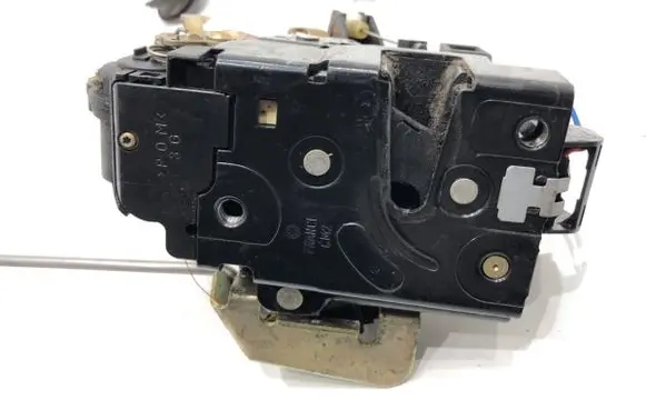 Audi A4 S4 B6 8E 8H Front door lock 4B1837015B