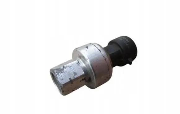 Suzuki Grand Vitara II Air conditioning (A/C) pressure sensor 