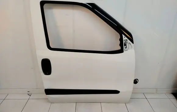 Opel Combo D Front door 
