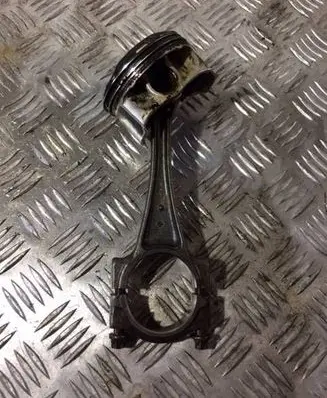Mazda CX-5 Piston with connecting rod 083146