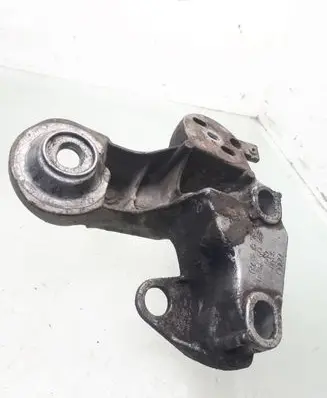 Audi A6 S6 C5 4B Engine mounting bracket 4B0199352D