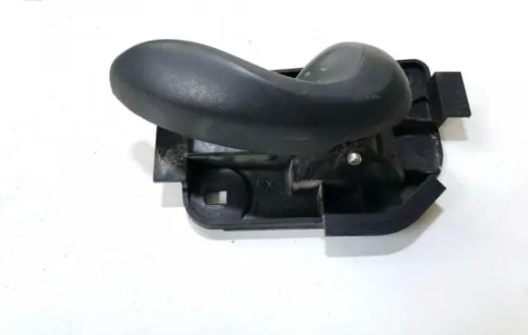 Fiat Punto (188) Front door interior handle a739