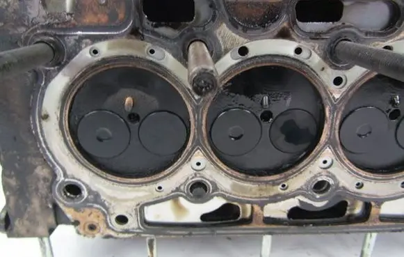 Citroen C3 Engine head 9636896880