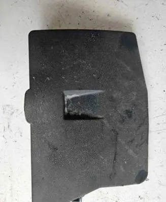 Toyota Avensis T270 Fuse box cover 8266205150