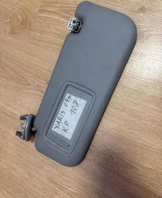 Toyota Yaris Sun visor