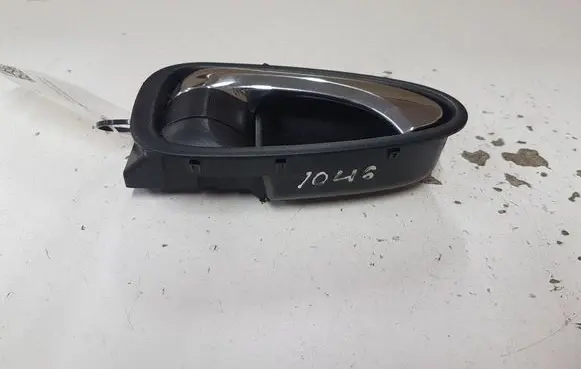 Toyota Avensis T270 Front door interior handle 69205050551 76693A2