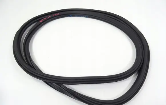 Skoda Octavia Mk4 Front door rubber seal 5E5E3867365