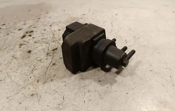 Nissan Navara D40 Vacuum valve 14956