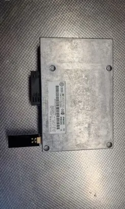 Audi A4 S4 B7 8E 8H Bluetooth control unit module 8P0862335Q