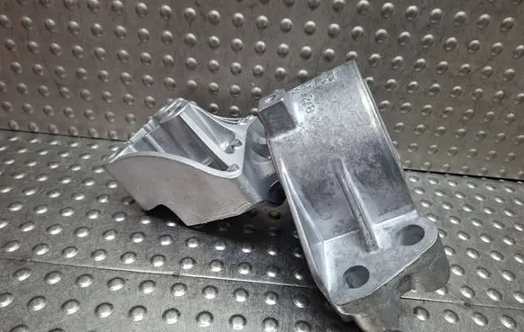 Fiat Doblo Engine mount bracket S27649711 517991100
