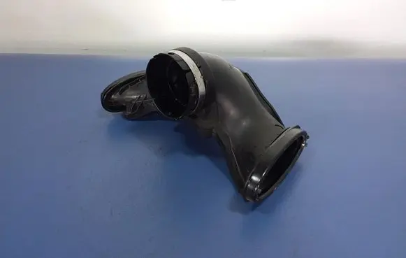 Intake resonator