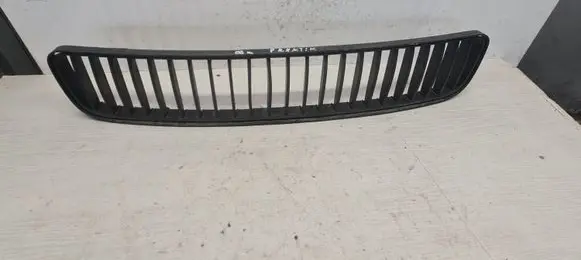 Skoda Praktik (5J8) Front bumper lower grill 5J0853677