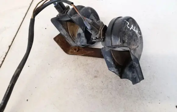 Volkswagen PASSAT B5 Horn signal e20092018 0092018