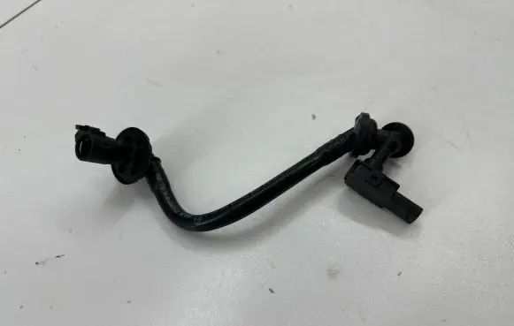 Audi A5 Vacuum line/pipe/hose 8W1611931