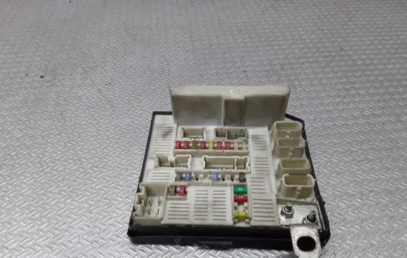 Renault Scenic II - Grand scenic II Fuse module 8200481866