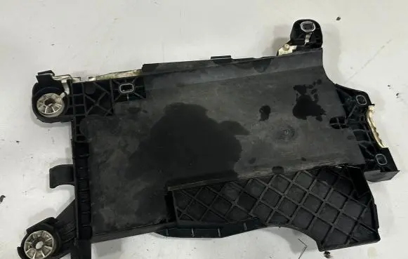 Battery box tray