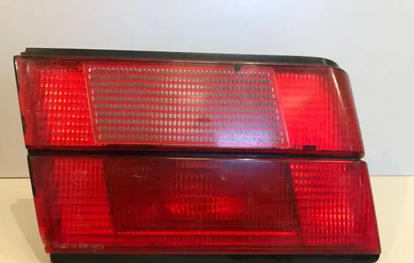 Tailgate rear/tail lights